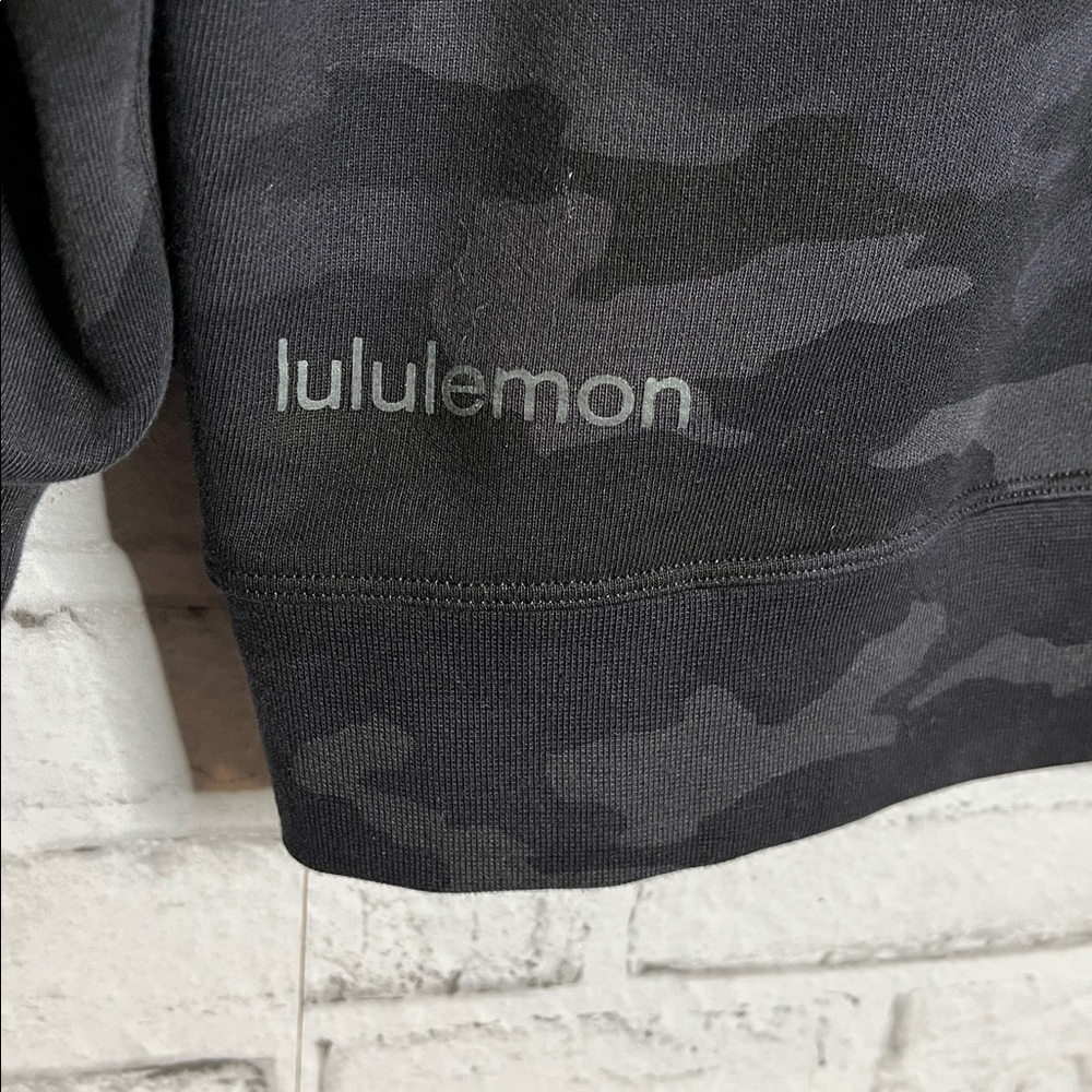 Lululemon Perfectly Oversized Crew sweatshirt camo - Picture 6 of 6